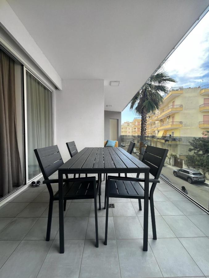 Modern And Spacious Appartement With Beach View. Галиполи Екстериор снимка