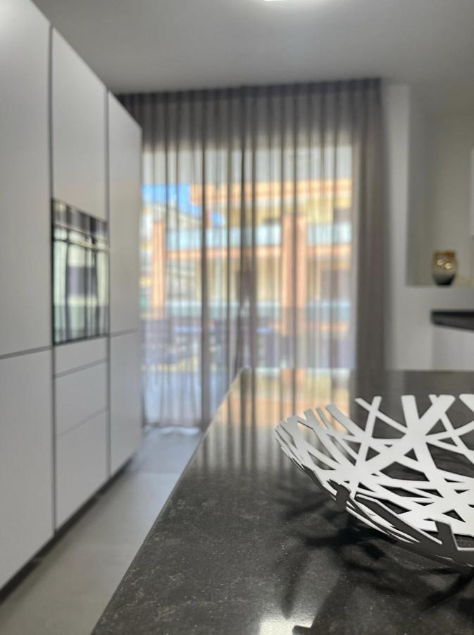 Modern And Spacious Appartement With Beach View. Галиполи Екстериор снимка