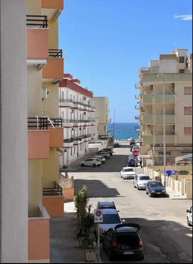 Modern And Spacious Appartement With Beach View. Галиполи Екстериор снимка